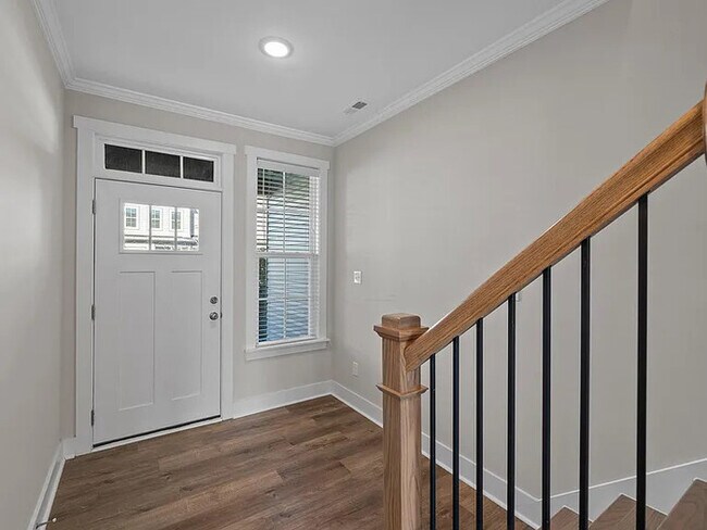 Building Photo - Lease OR Lease to Own