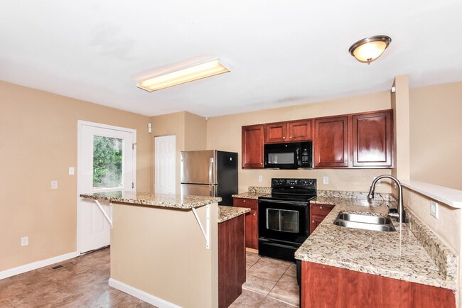 Building Photo - 428 Red Coat Tr