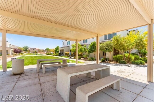 Building Photo - 3518 Herodain Ave