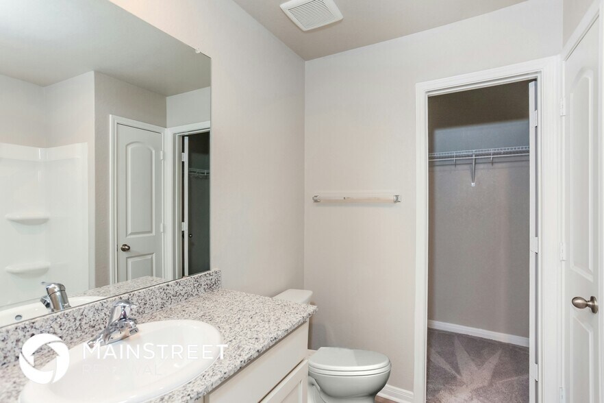 Building Photo - 3119 Begonia Bend