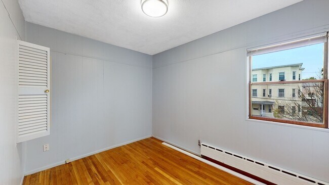 Building Photo - 21 3rd St