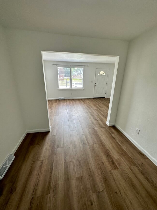 Building Photo - 1132 N Highland Ave
