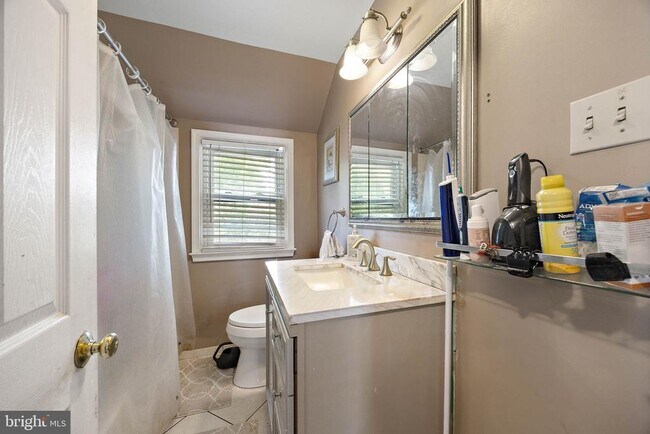 Building Photo - 412 Goodley Rd