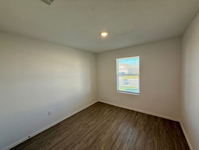 Building Photo - 10622 Erinita Way