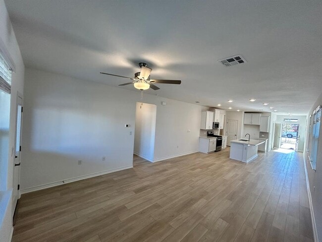 Building Photo - 1608 Purple Martin Dr
