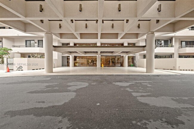 Building Photo - 201 Crandon Blvd