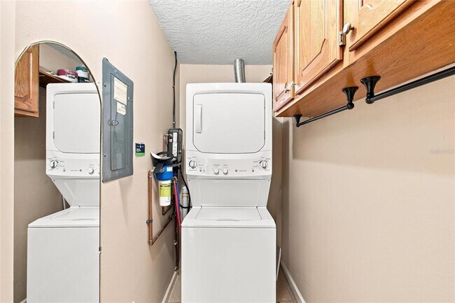 Building Photo - 4344 Tahitian Gardens Cir