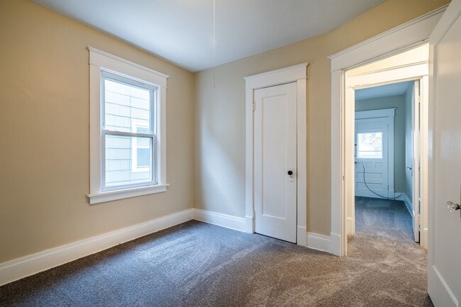 Building Photo - 223 Virgil Ave