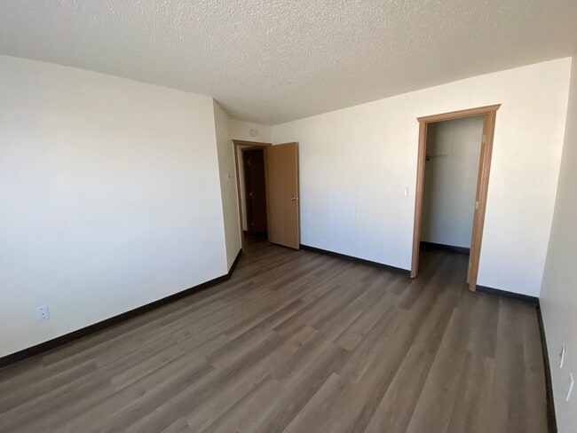 Building Photo - Spacious 3 bed, 1 bath West Fargo!