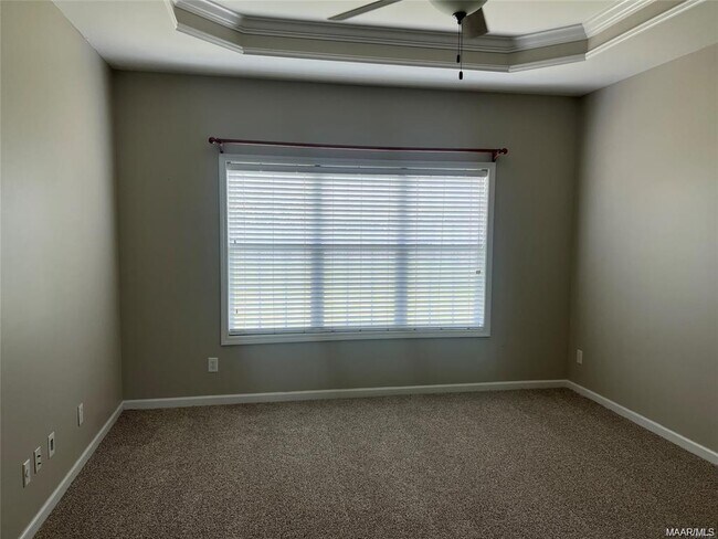 Building Photo - 154 Poplar St