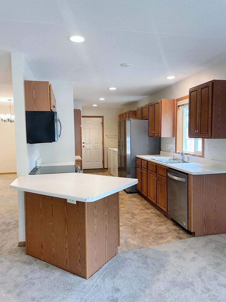 Building Photo - 805 W Southview Ct