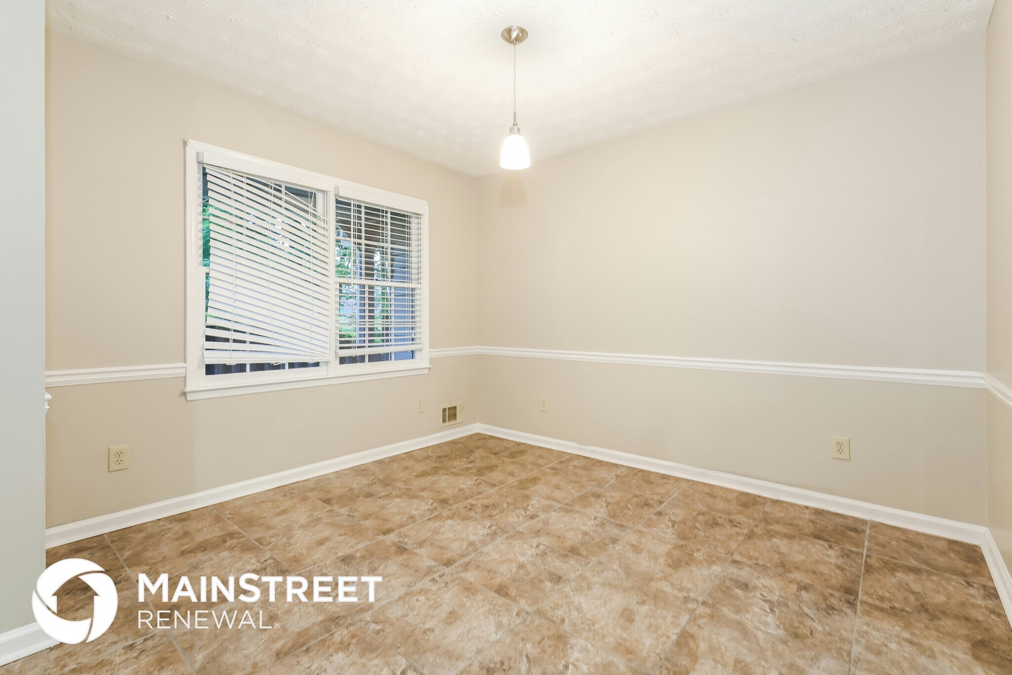 Building Photo - 145 Cowan Dr