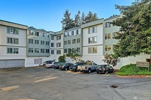 Building Photo - 13717 Linden Ave N