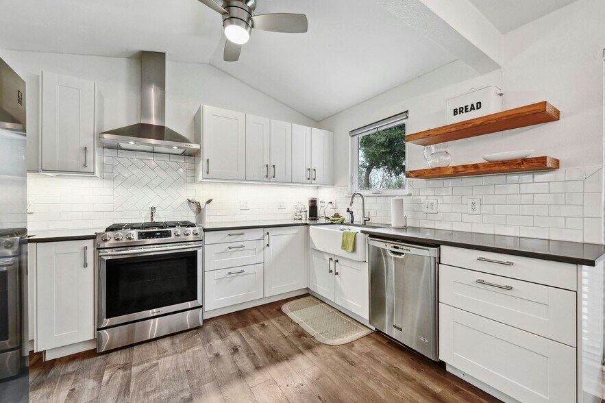 Building Photo - 507 Krebs Ln