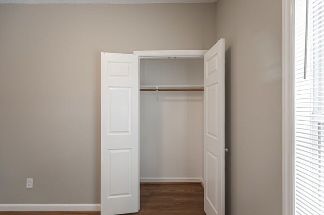 Building Photo - Like New Home off Freeman Mill.  Just Painted, New Wood/Vinyl Flooring, Vaulted Ceilings, Front P...