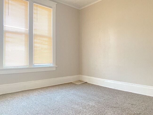 Building Photo - Coming Soon! Updated 4 bed 2 bath house right in the heart of Benson.