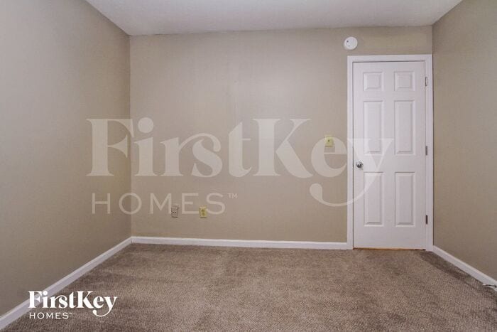 Building Photo - 8322 Southern Springs Dr