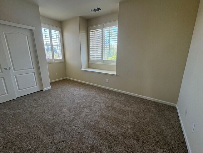 Building Photo - 2855 Sandyhills Ln