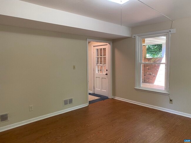 Building Photo - 1708 Solomon Rd