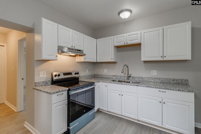 Building Photo - 6536 Shakespeare Rd