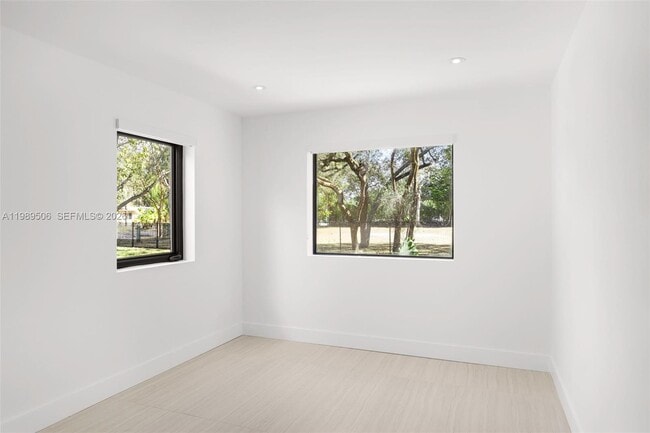 Building Photo - 8800 SW 118th St