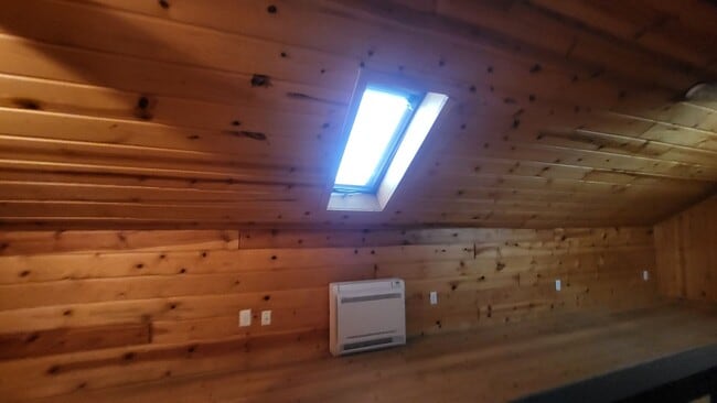 Building Photo - 1460 NW Newport Ave