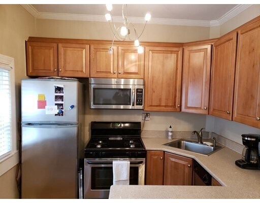 Building Photo - 14 Lindall Pl