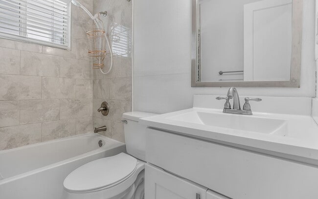 Building Photo - 8308 Nathan Ave