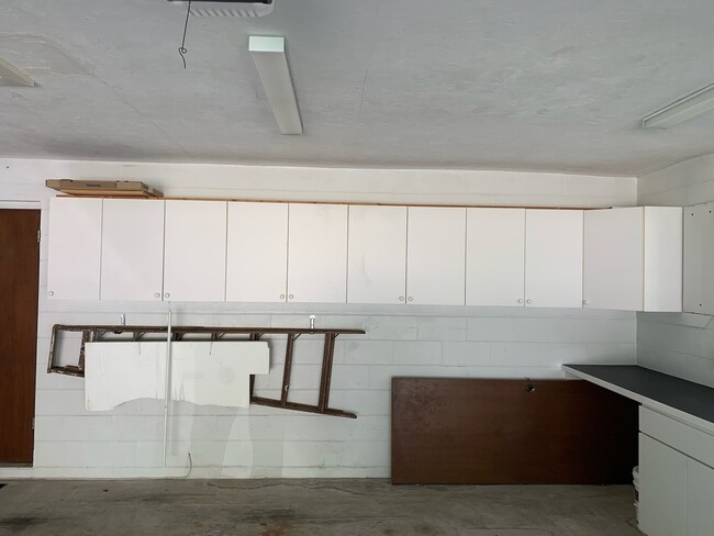 Building Photo - Cozy Home in NW Area
