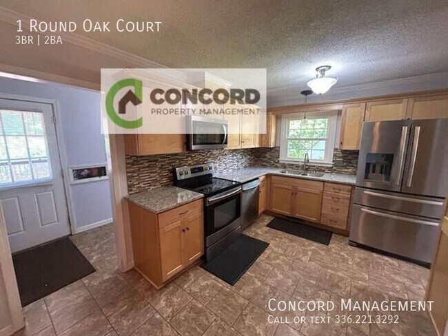 Building Photo - 1 Round Oak Ct