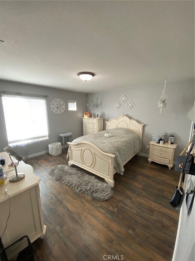 Building Photo - 29156 Oak Creek Rd