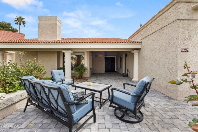 Building Photo - 8649 N Willowrain Ct