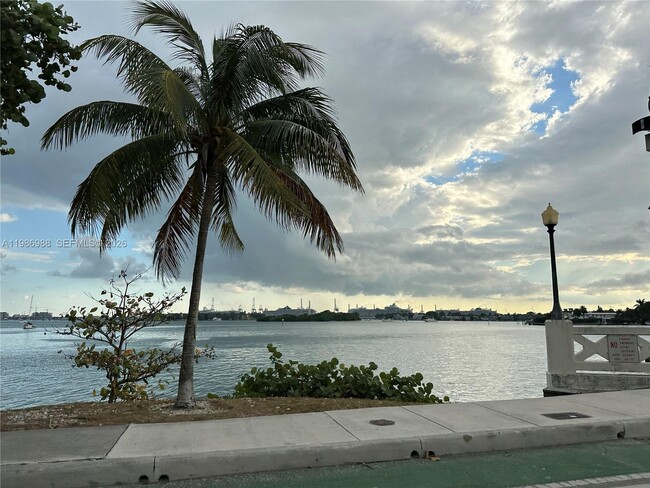 Building Photo - 1619 Jefferson Ave