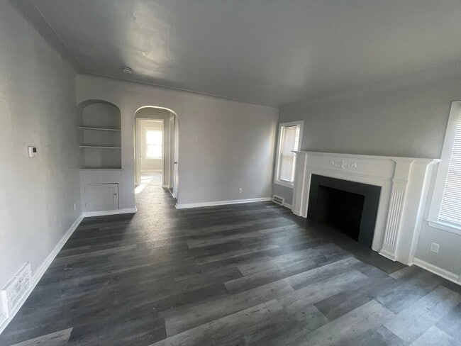 Building Photo - 13681 Castleton St