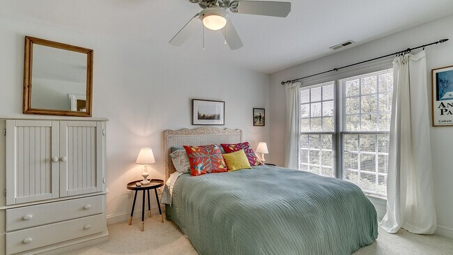 Building Photo - 635 Dune Oaks Dr