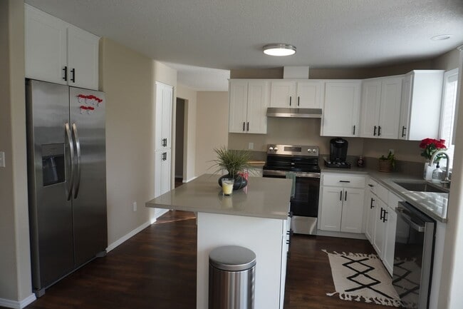 Building Photo - 16409 NE 31st St