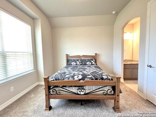 Building Photo - 30527 Setterfeld Cir