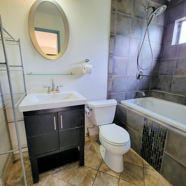 Building Photo - Near Charlie Young Beach, Kihei Furnished Condo