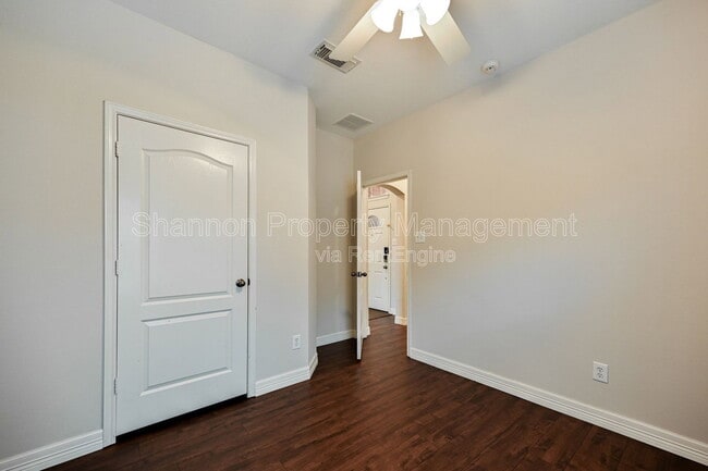 Building Photo - 10947 Redstone Ct