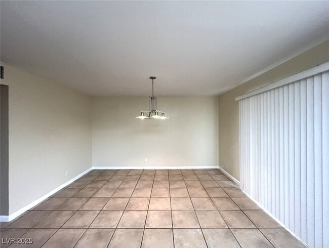 Building Photo - 4628 Michillinda Ln