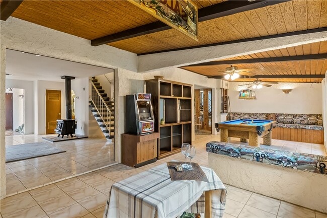 Building Photo - 2687 Country Club Dr