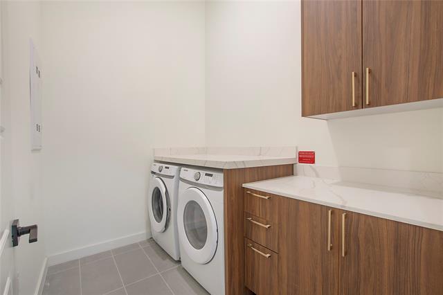 Building Photo - 2620 Maple Ave