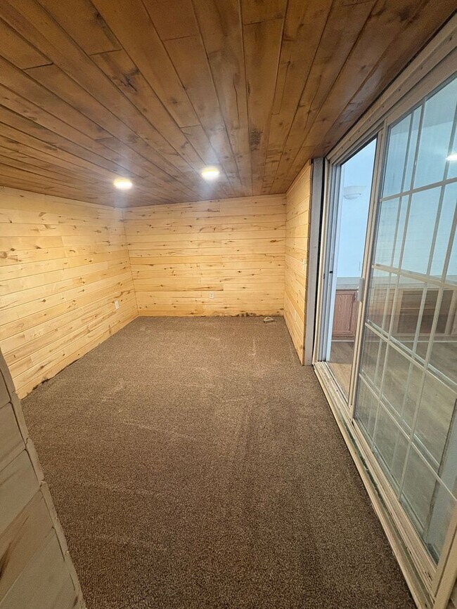 Building Photo - 3 bedroom 2 bath in Highland Terrace