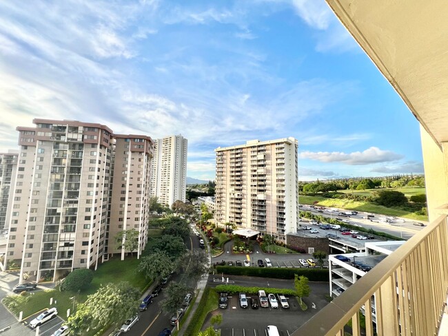 Building Photo - 1br/1ba/1pkg Condo with Sunset views in Aiea