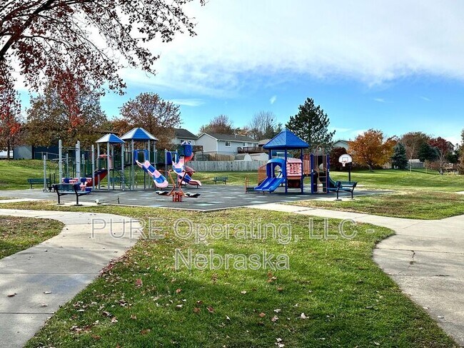 Building Photo - 8005 S 152nd St