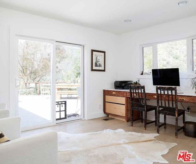 Building Photo - 30606 La Sonora Dr