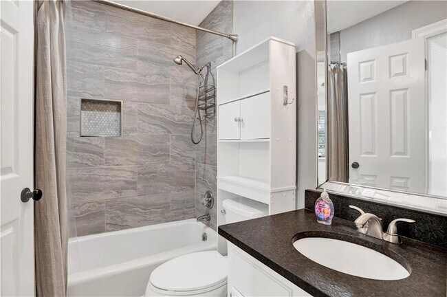Building Photo - 2127 Ryegate Ct