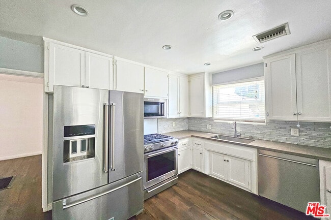 Building Photo - 15106 San Jose St