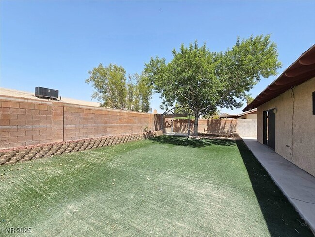 Building Photo - 6346 Bullion Blvd