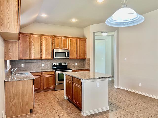 Building Photo - 2824 Coyote Trail